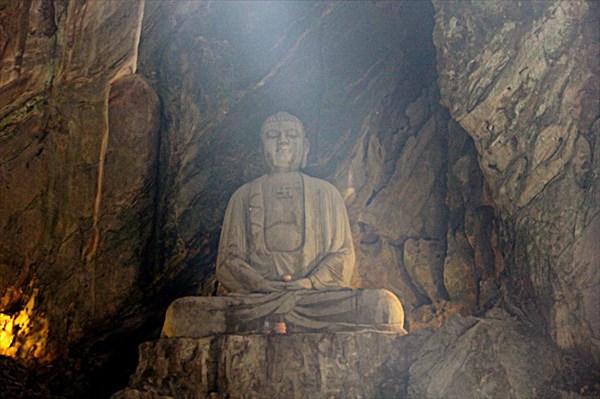 061-Пещера с Буддой
